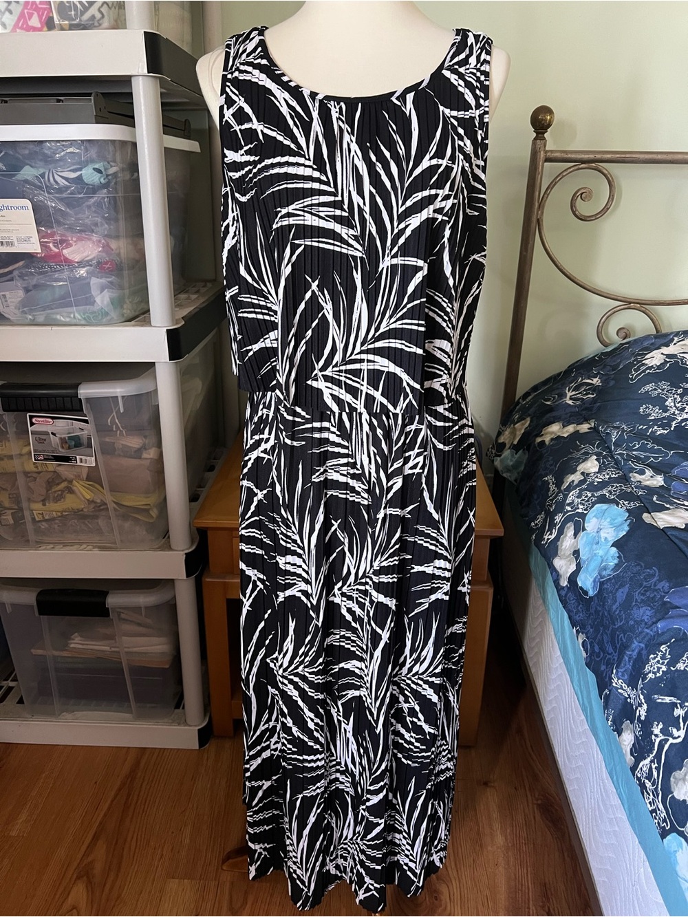 Sabrina Lauren Women’s Medium Layered Black & White Palm-Print Maxi Dress